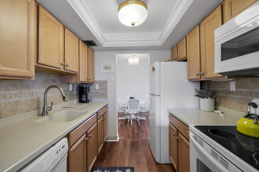 1610 Middle Gulf Dr #F5, Sanibel, FL 33957