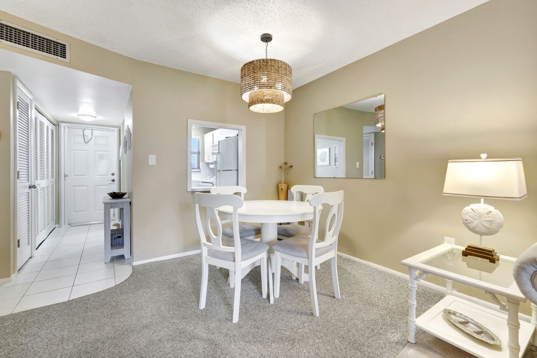 170 Turtle Lake Ct #304, Naples, FL 34105