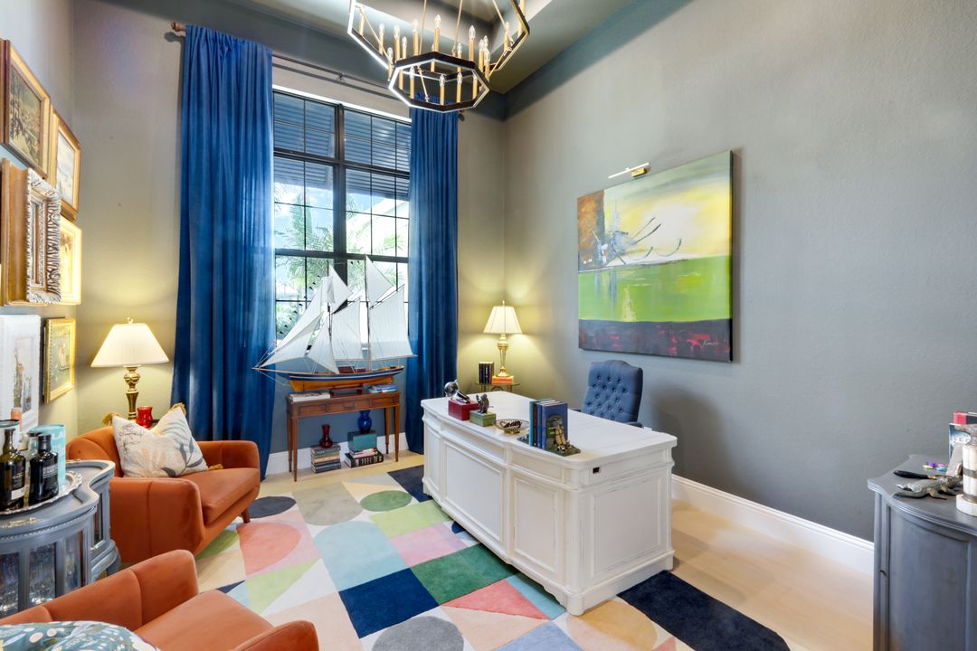 3154 Malaga Way, Naples, FL 34105