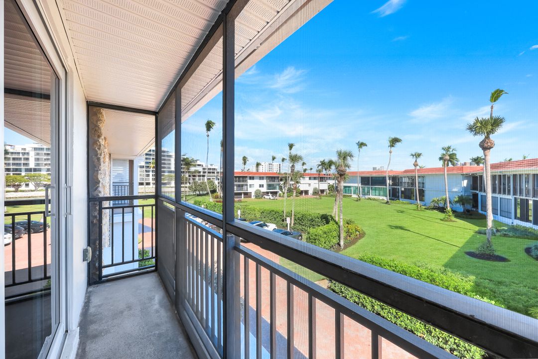 2211 Gulf Shore Blvd N #C4, Naples, FL 34102