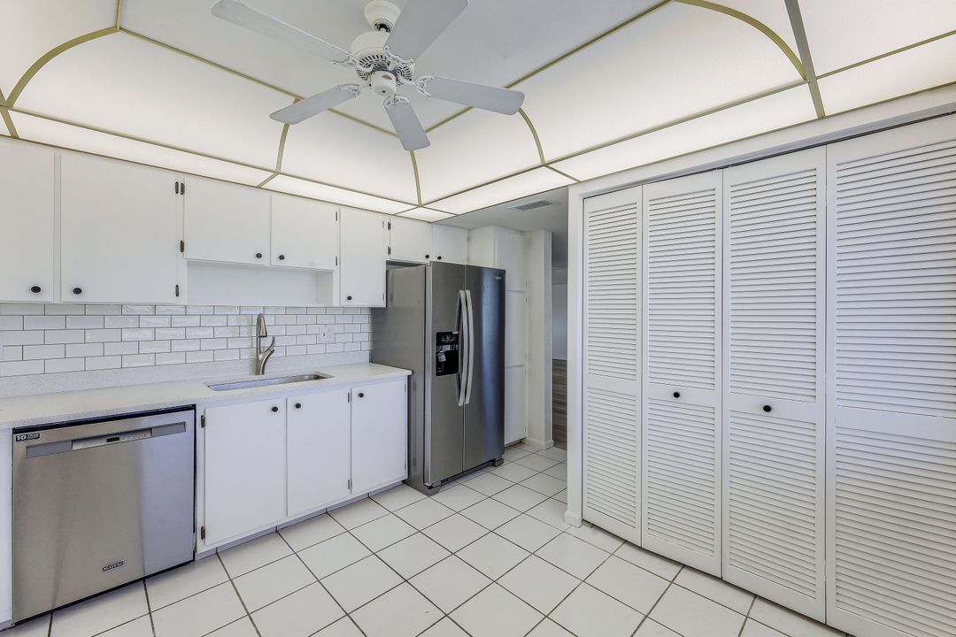 259 Winners Cir #4, Naples, FL 34112