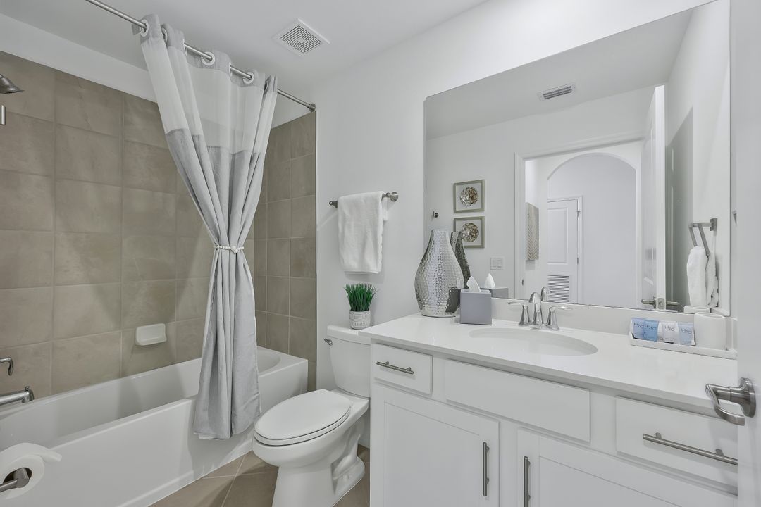 5527 Double Eagle Cir #3832, Ave Maria, FL 34142