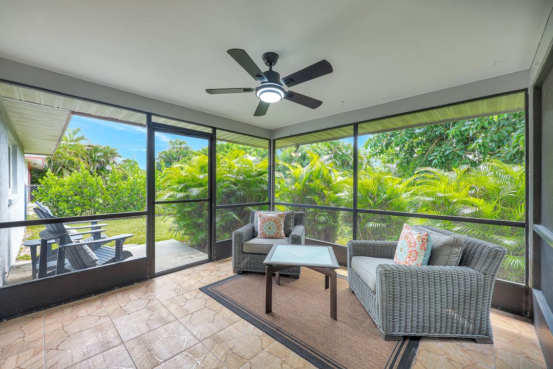 532 99th Ave N, Naples, FL 34108