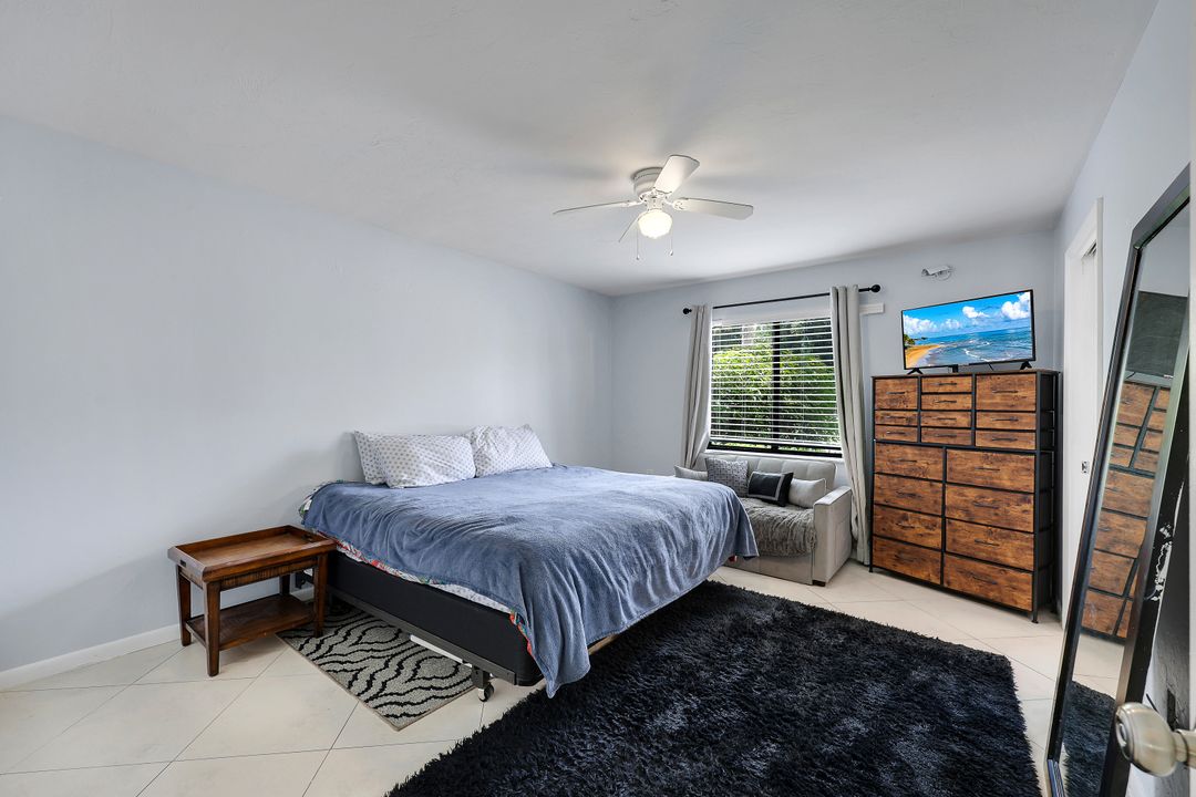 1400 Green Valley Cir #1002, Naples, FL 34104