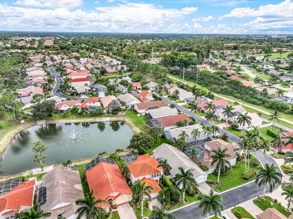 1082 Jardin Dr, Naples, FL 34104