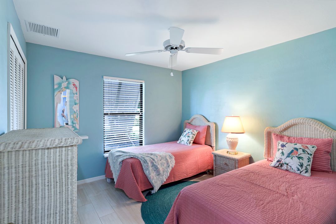 1004 Archer Pkwy E, Cape Coral, FL 33904