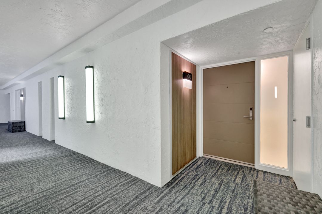 4051 Gulf Shore Blvd N #700, Naples, FL 34103