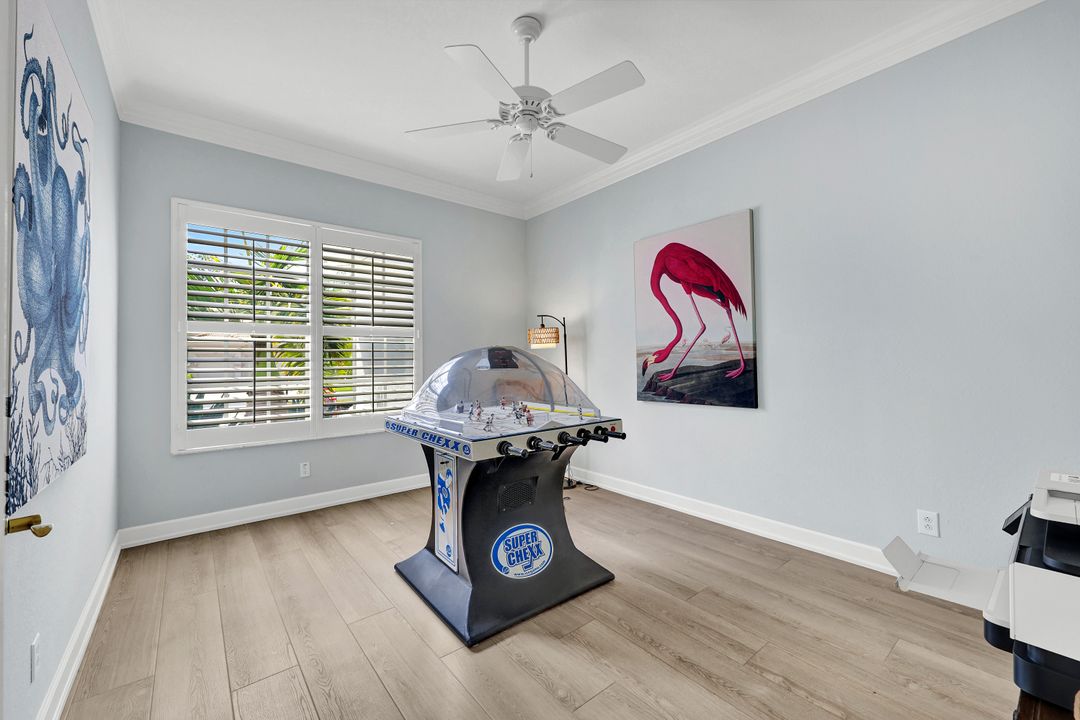 16075 Parque Ln, Naples, FL 34110