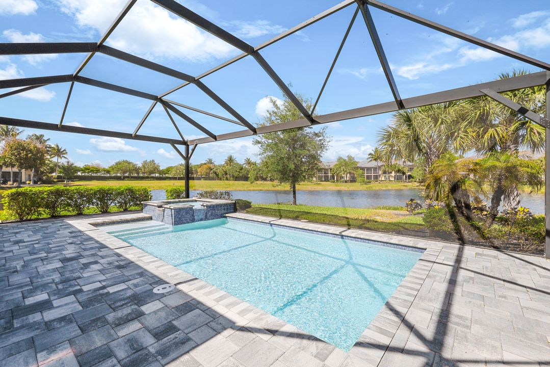 2717 Amaranda Ct, Naples, FL 34114