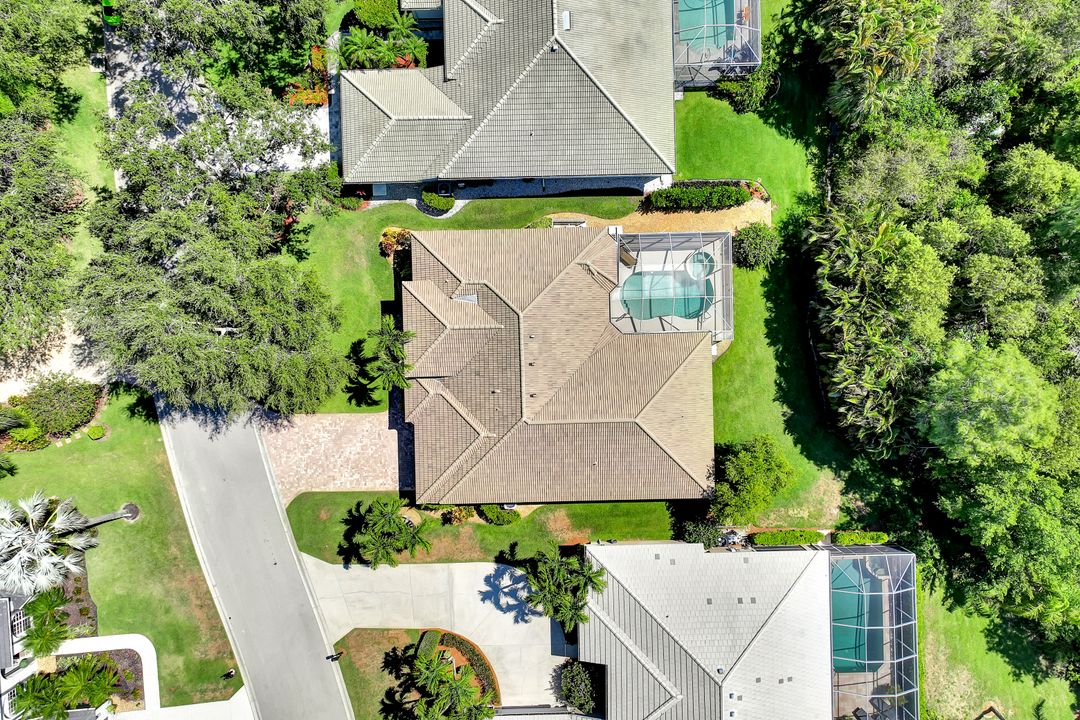 25740 Creekbend Dr, Bonita Springs, FL 34135