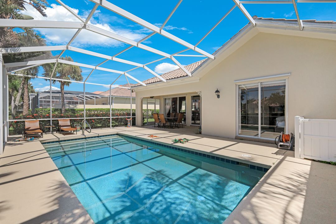 5848 Ferrara Dr, Sarasota, FL 34238