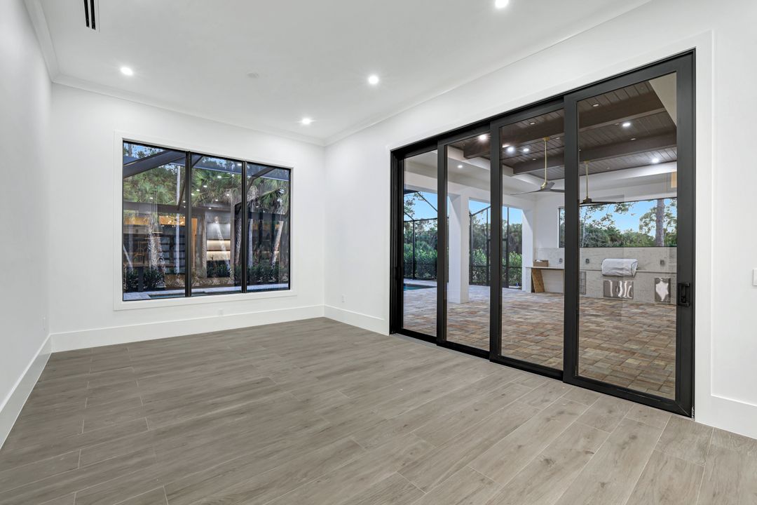 264 13th St NW, Naples, FL 34120