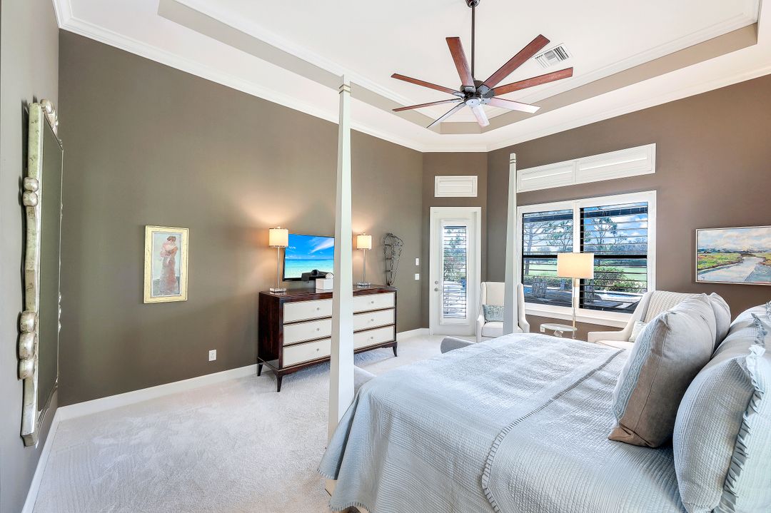 8668 Amour Ct, Naples, FL 34119