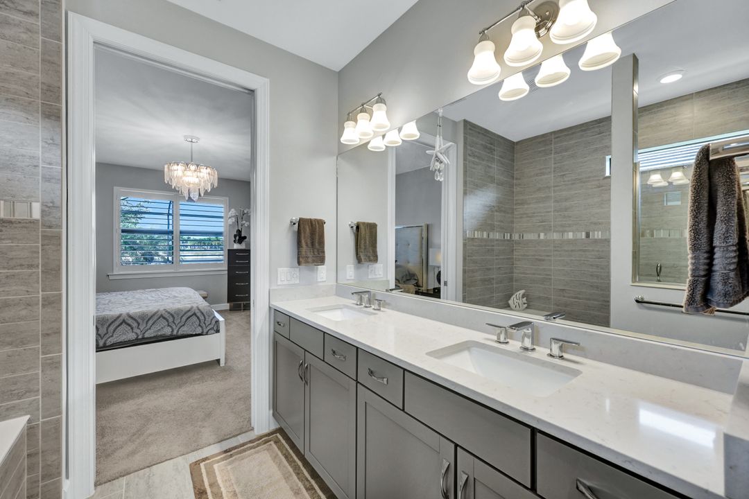 19572 Utopia Ln, Estero, FL 33913