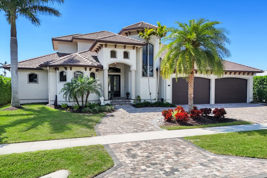 450 Pepperwood Ct, Marco Island, FL 34145