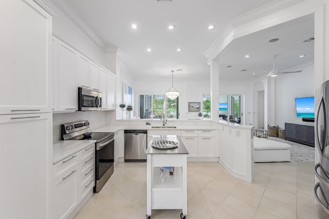 8544 Mallards Way, Naples, FL 34114