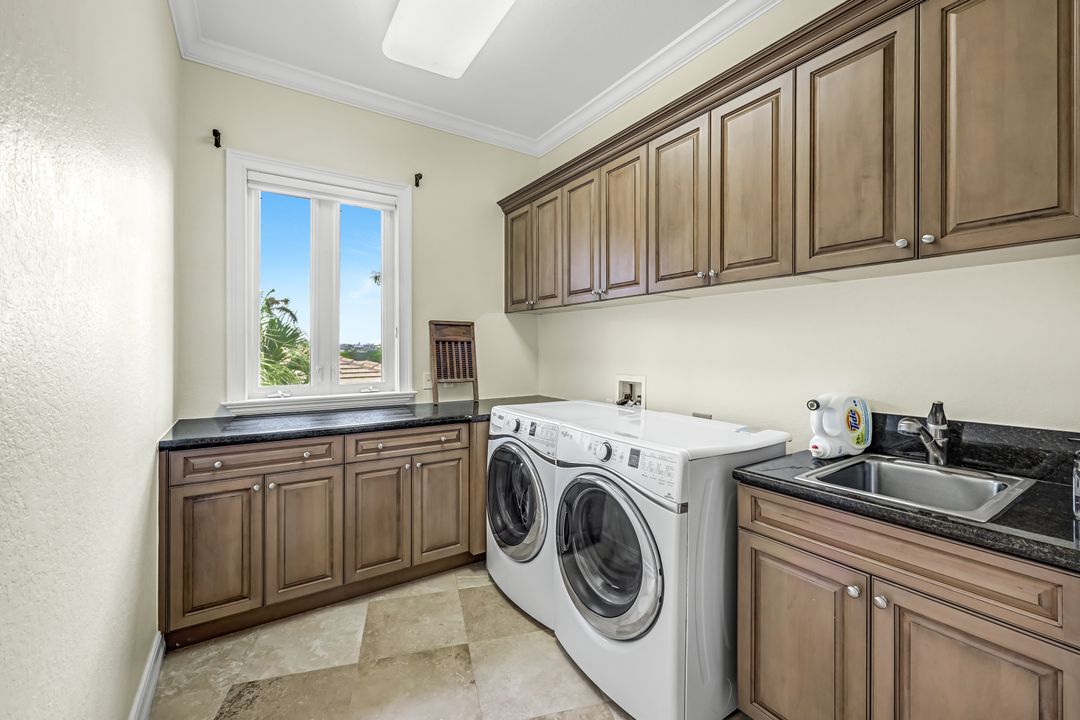 175 Topanga Dr, Bonita Springs, FL 34134