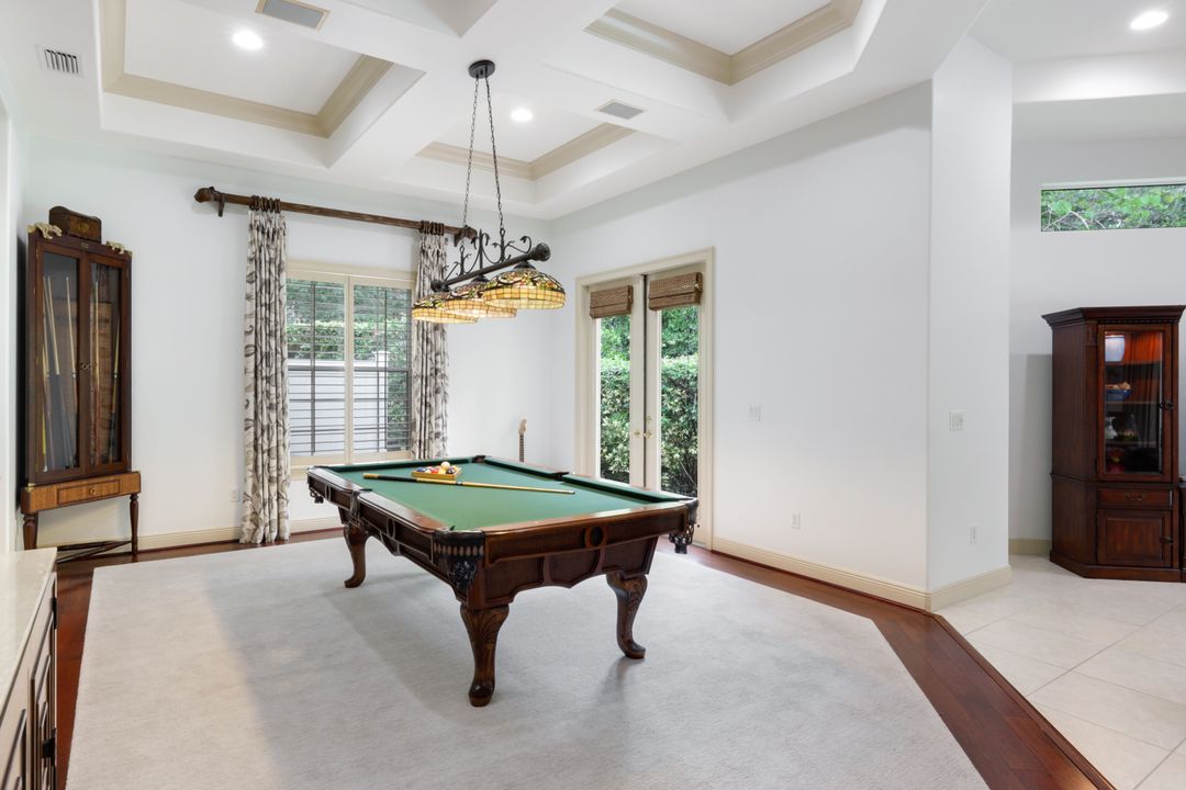 12099 Collier's Reserve Dr, Naples, FL 34110