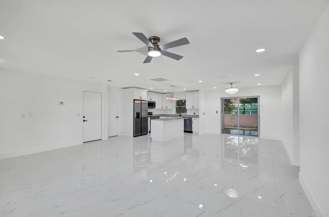 2134 SW 2nd Ct, Cape Coral, FL 33991