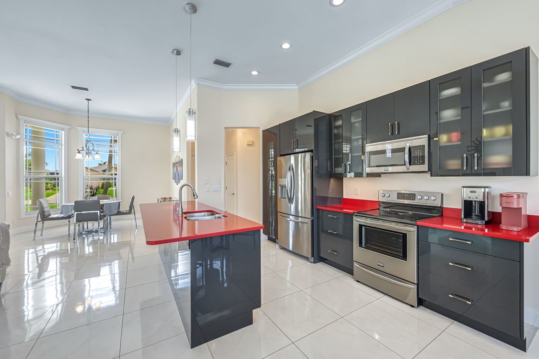 2714 SW 39th Terrace, Cape Coral, FL 33914