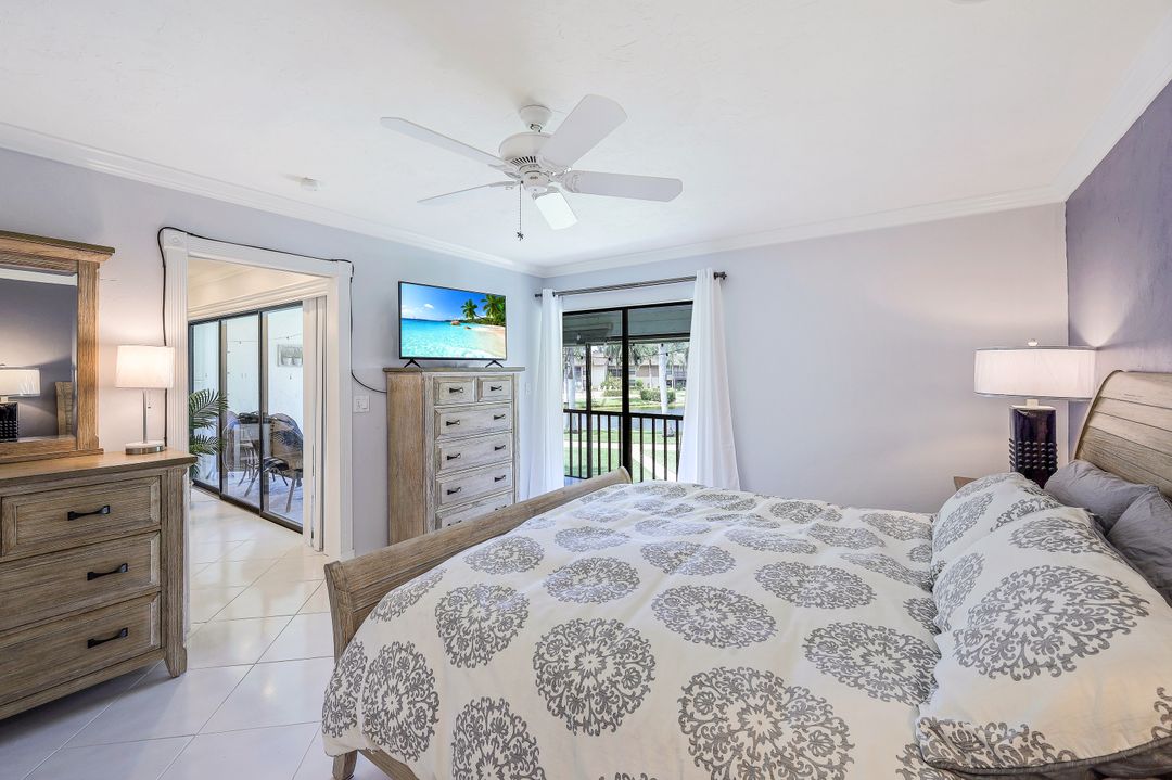 195 Cypress Way E #9, Naples, FL 34110