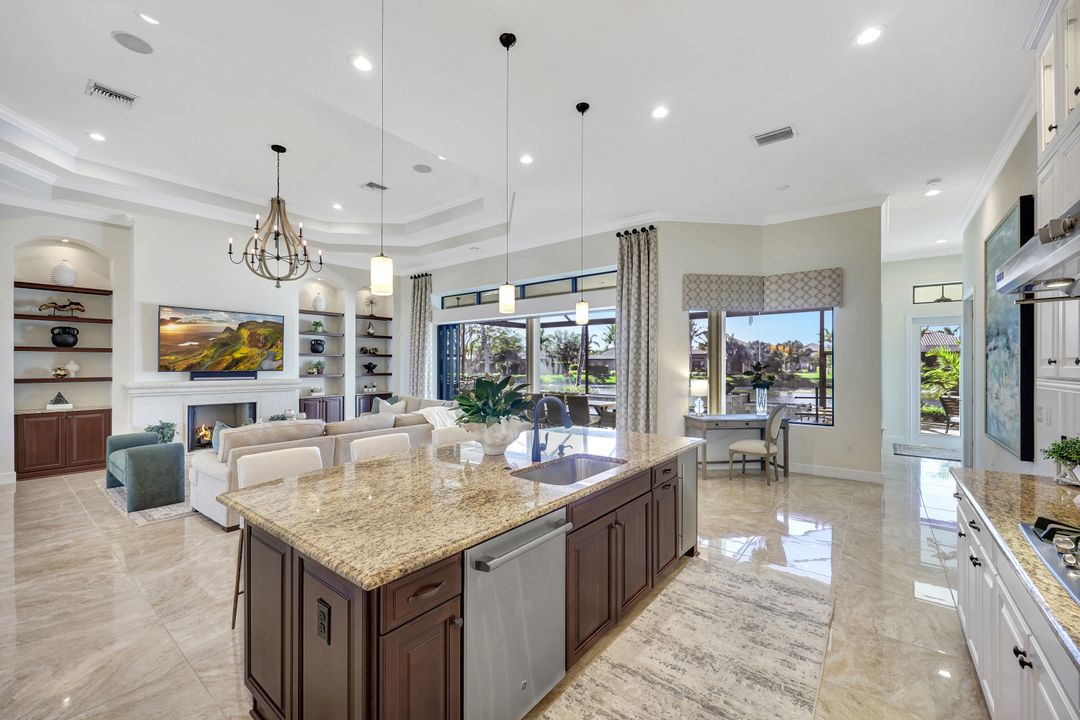 3181 Olympia Ln, Naples, FL 34114