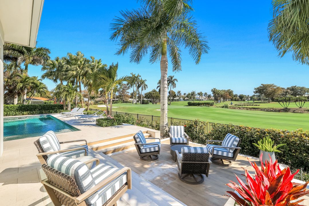 730 Harbour Dr, Naples, FL 34103