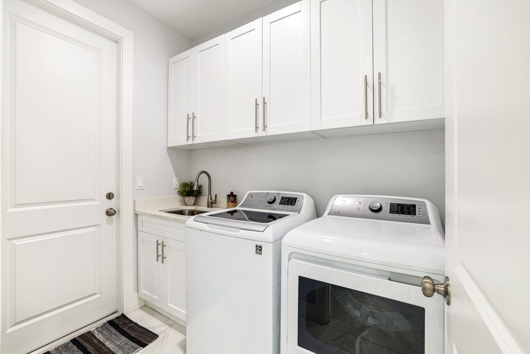 4217 24th Ave NE, Naples, FL 34119