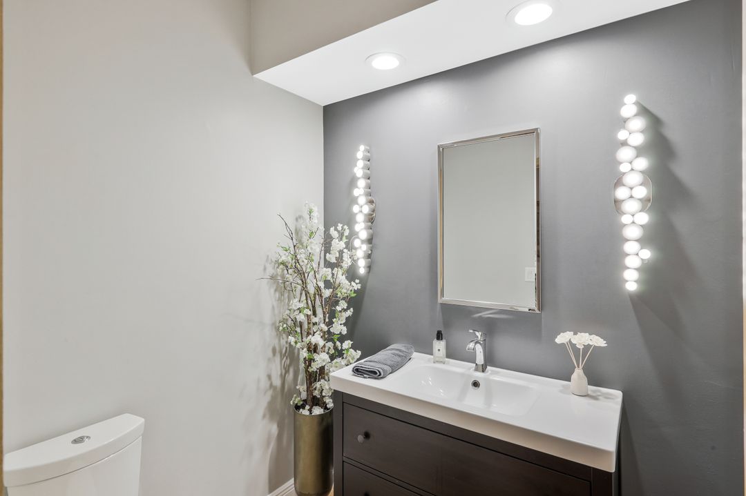 730 Bay Tree Ct, Naples, FL 34108