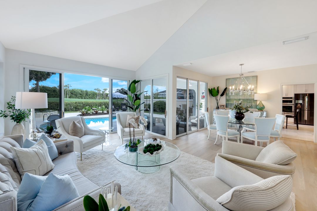 211 Via Napoli, Naples, FL 34105