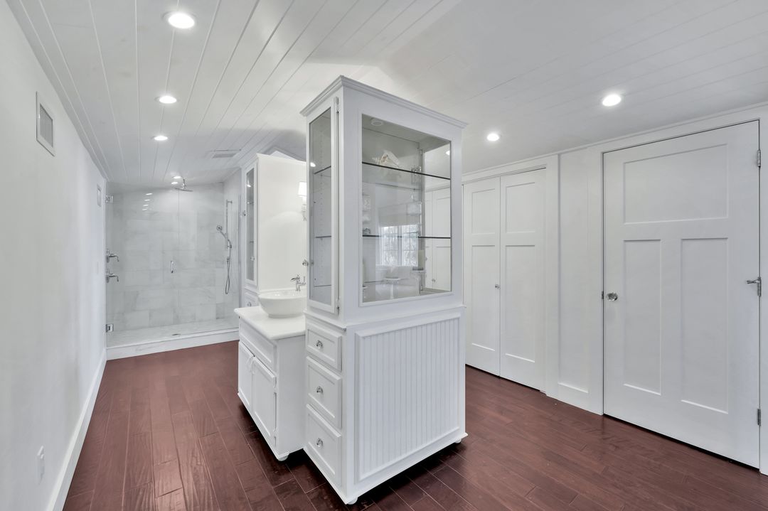 535 93rd Ave N, Naples, FL 34108