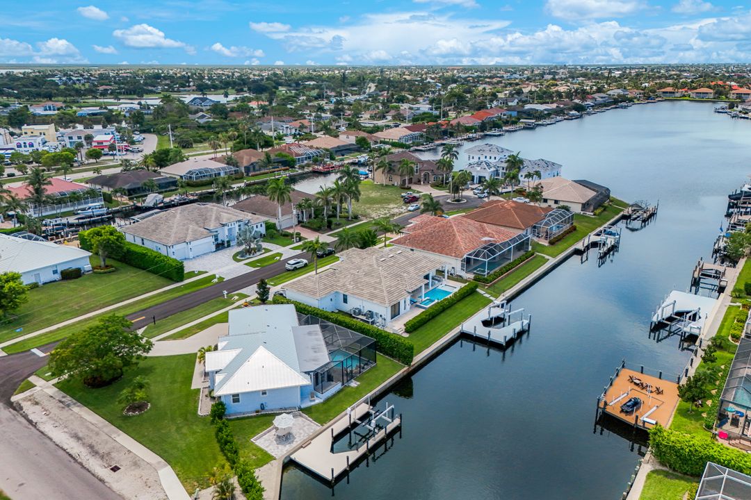398 Wales Ct, Marco Island, FL 34145