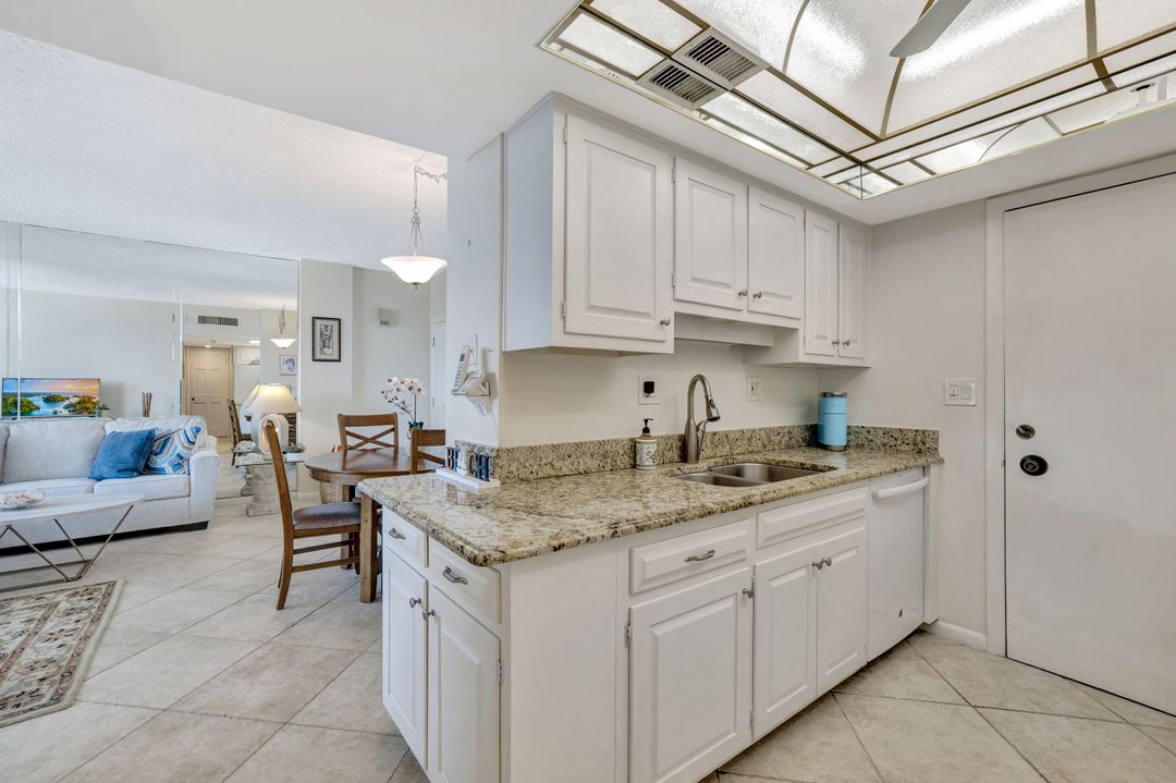 220 Seaview Ct #613, Marco Island, FL 34145