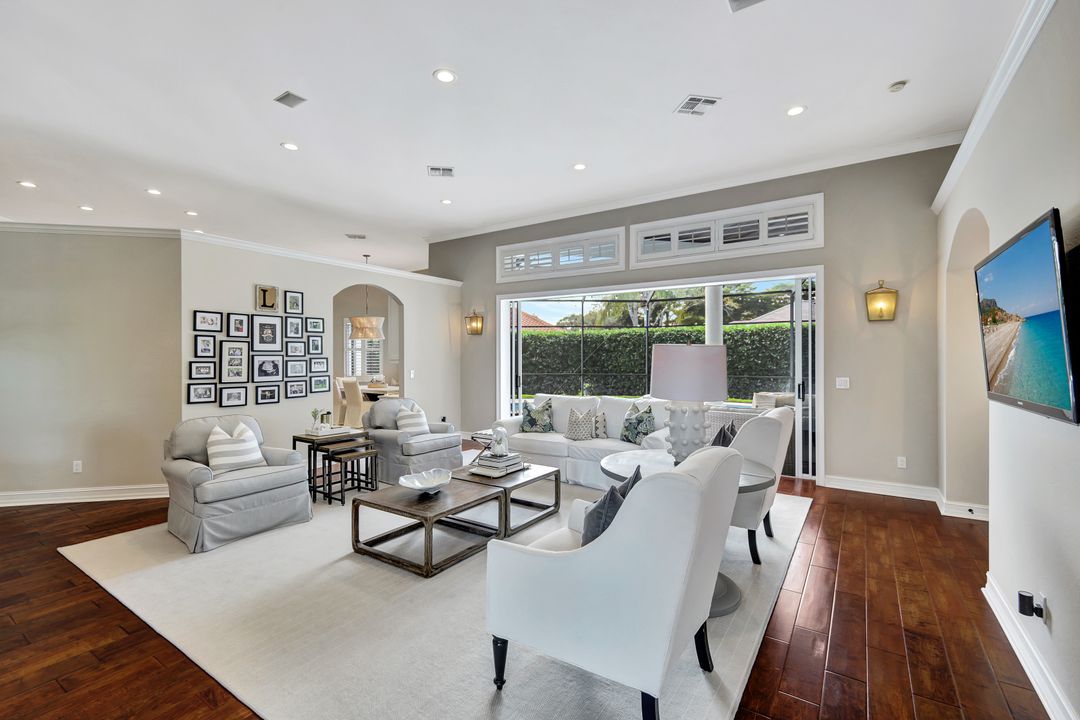 8019 San Simeon, Naples, FL 34109