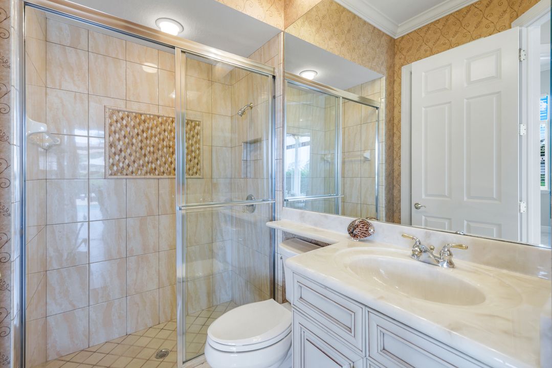 7511 Hogan Ct, Naples, FL 34113