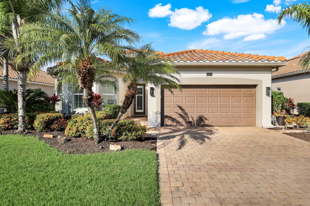 9103 Graphite Cir, Naples, FL 34120