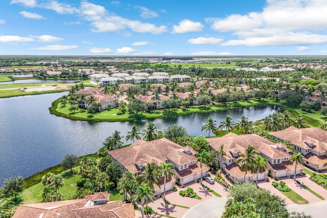 3164 Serena Ln #101, Naples, FL 34114