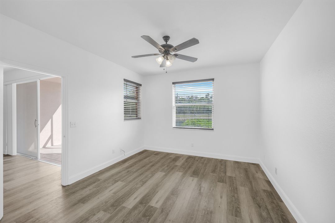 3250 Cypress Glen Way, Naples, FL 34109