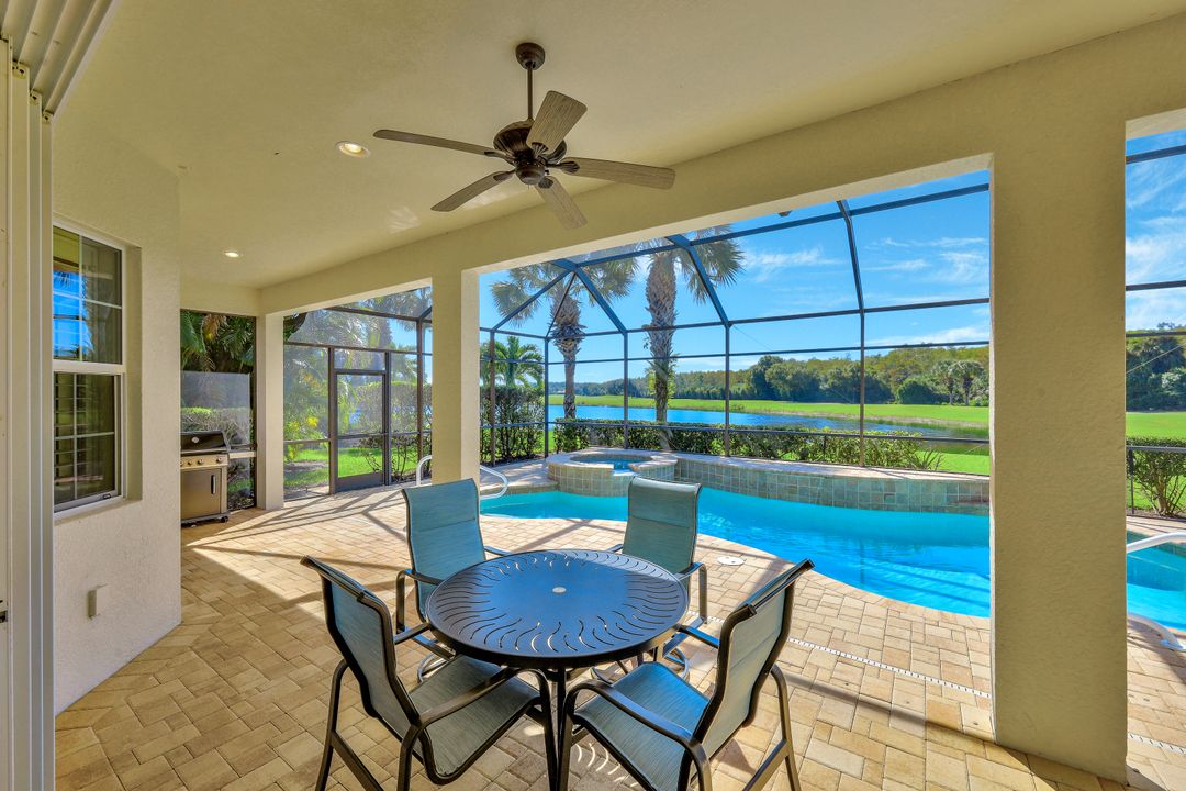 11982 Heather Woods Ct, Naples, FL 34120