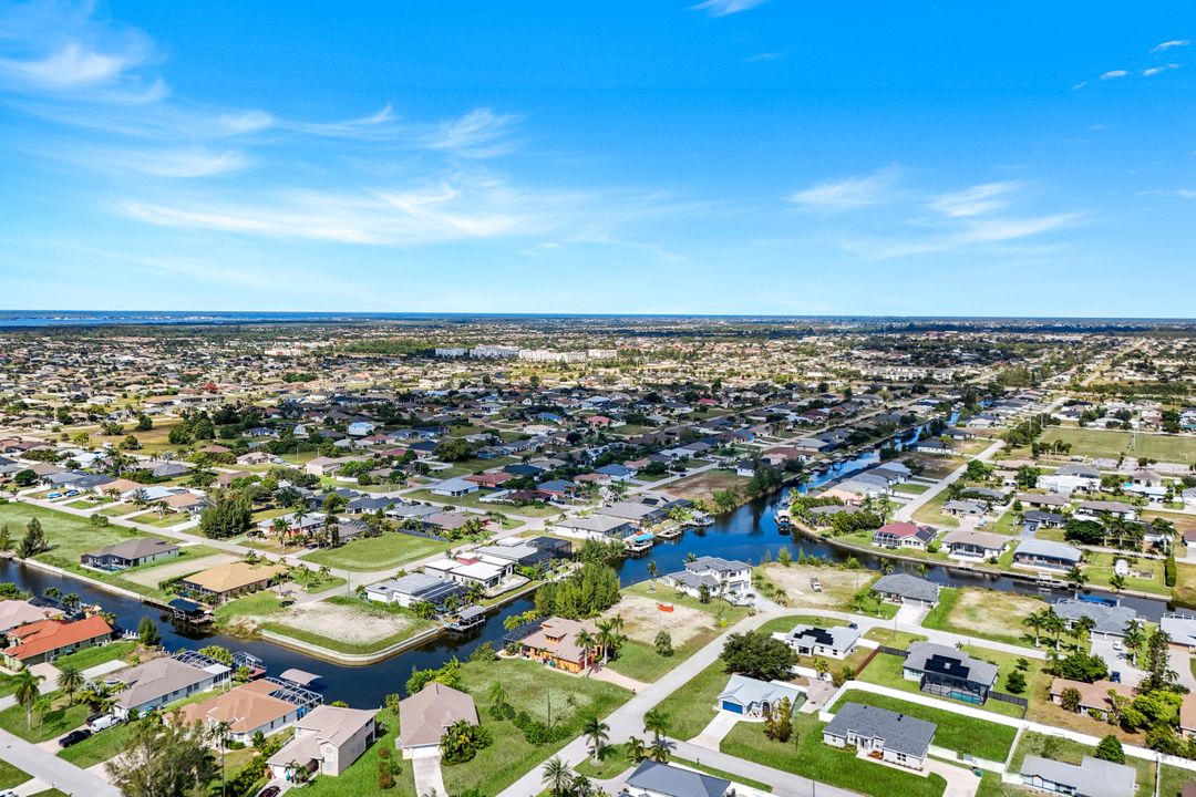 2832 SW 17th Ave, Cape Coral, FL 33914