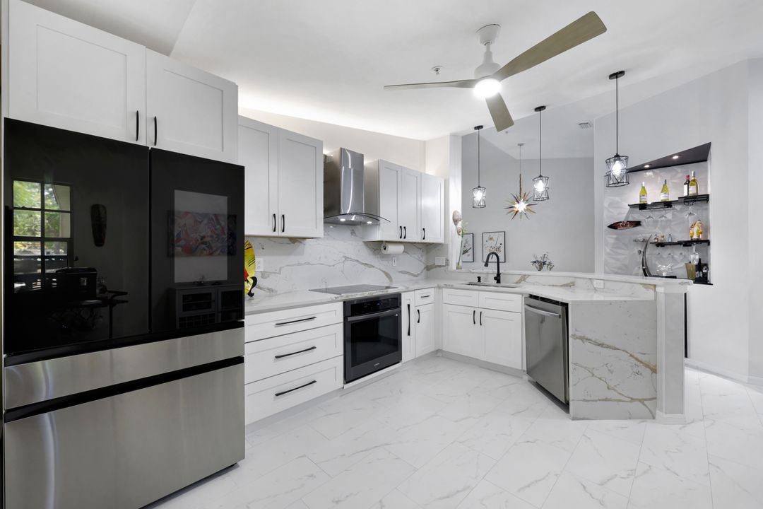 7518 Silver Trumpet Ln #201, Naples, FL 34109