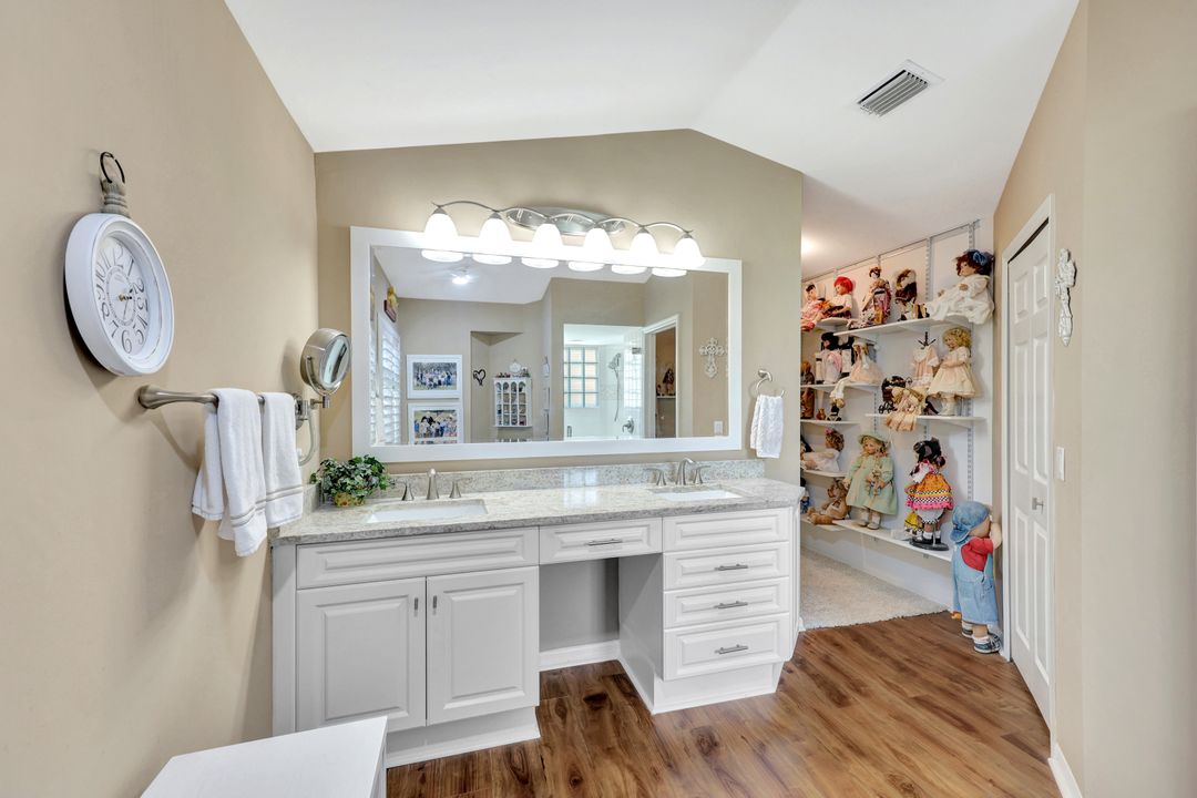 12637 Hunters Ridge Dr, Bonita Springs, FL 34135