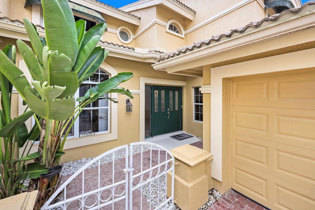 11612 Quail Village Way, Naples, FL 34119