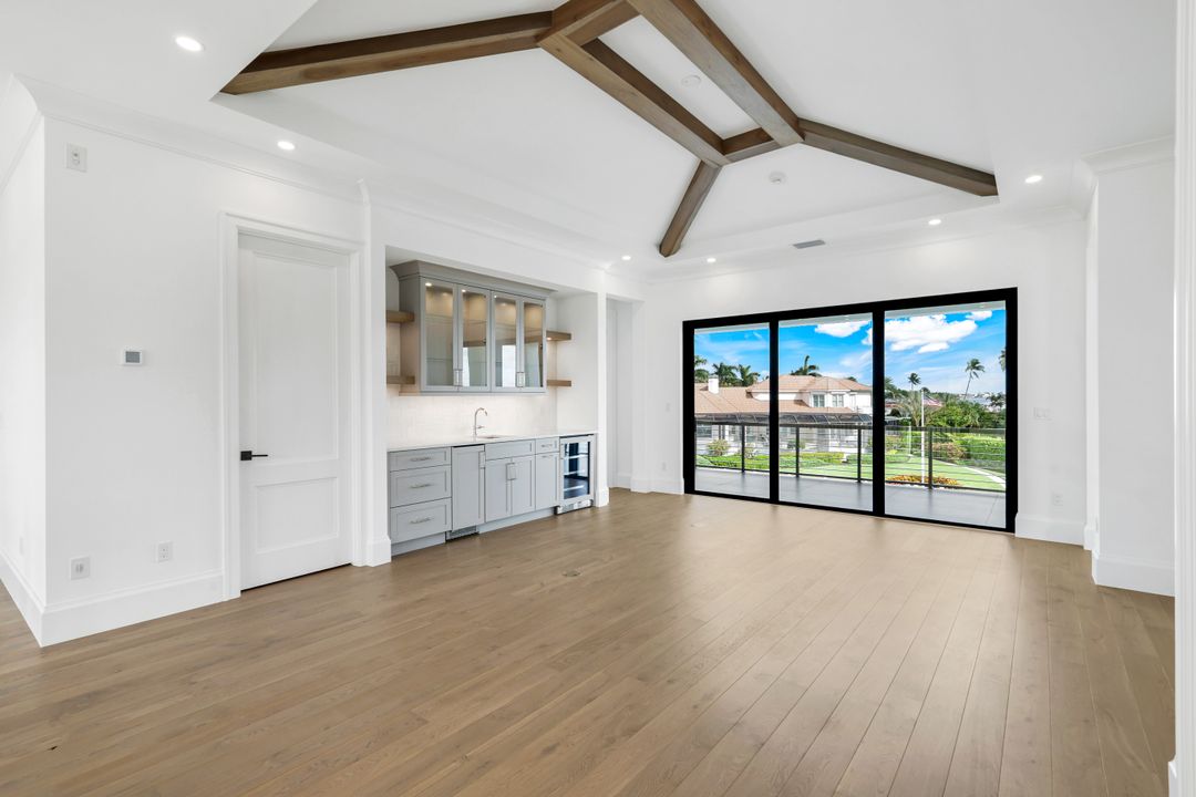 960 Iris Ct, Marco Island, FL 34145
