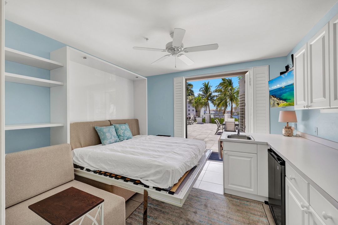 400 Flagship Dr #Cabana 107, Naples, FL 34108