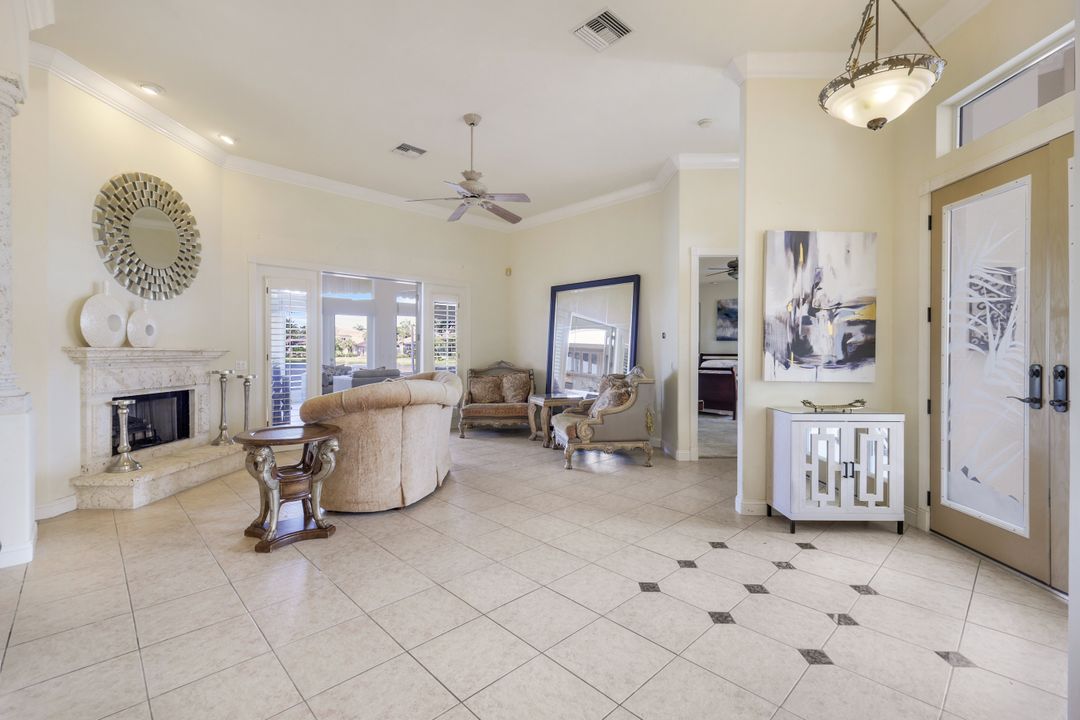 14581 Headwater Bay Ln, Fort Myers, FL 33908