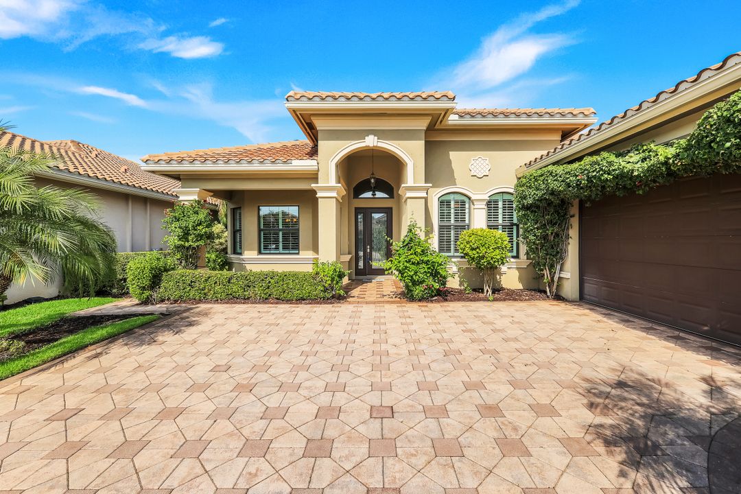 3917 Glacier Ct, Naples, FL 34119