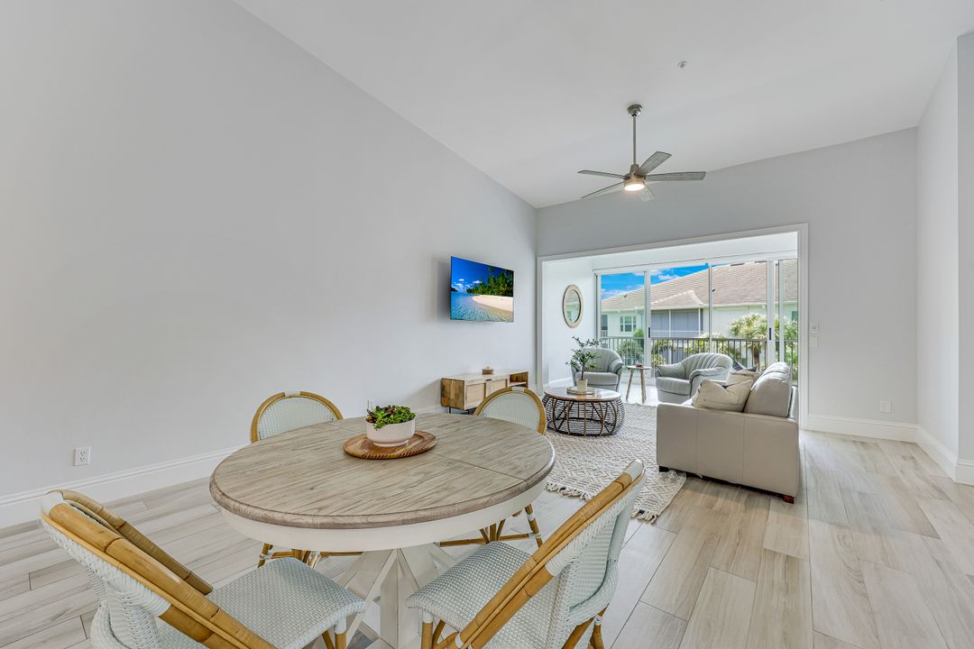 831 Sailaway Ln #202, Naples, FL 34108