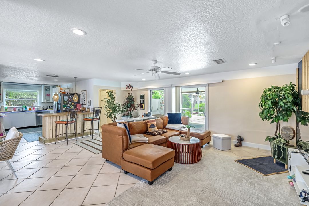 5333 Cocoa Ct, Cape Coral, FL 33904