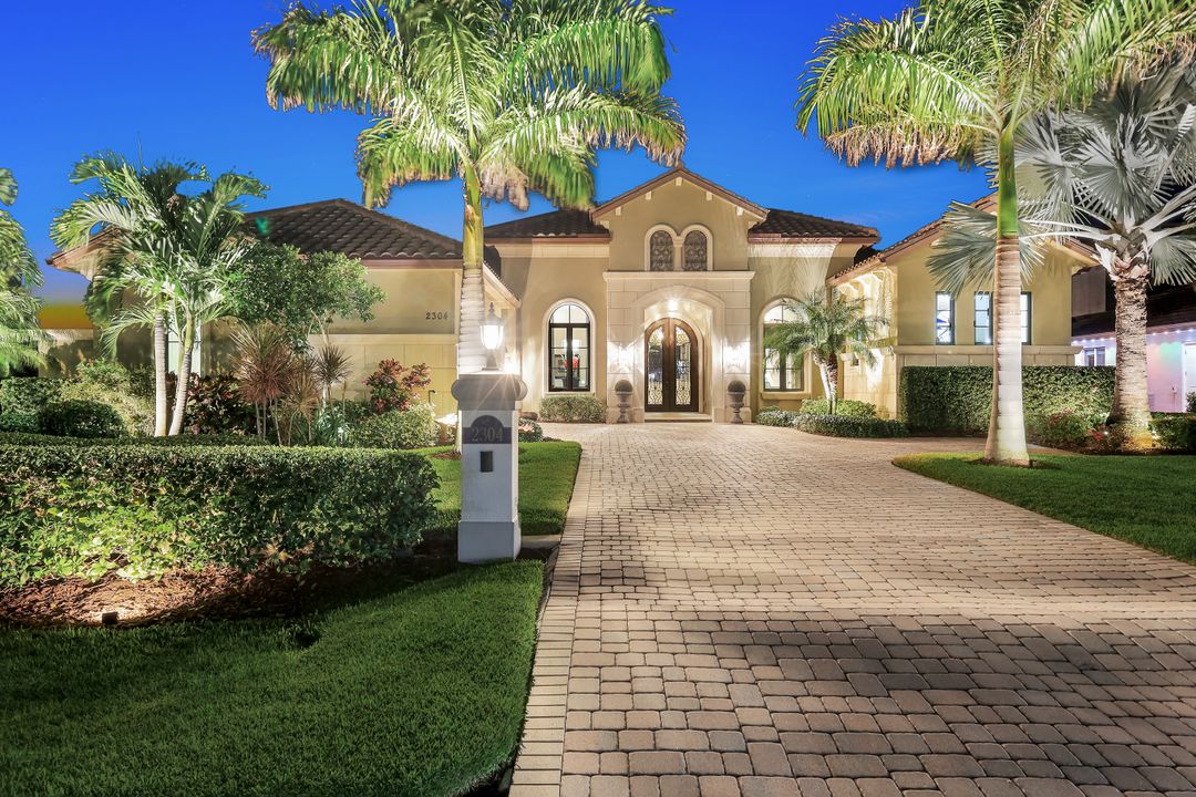 2304 El Dorado Pkwy W, Cape Coral, FL 33914